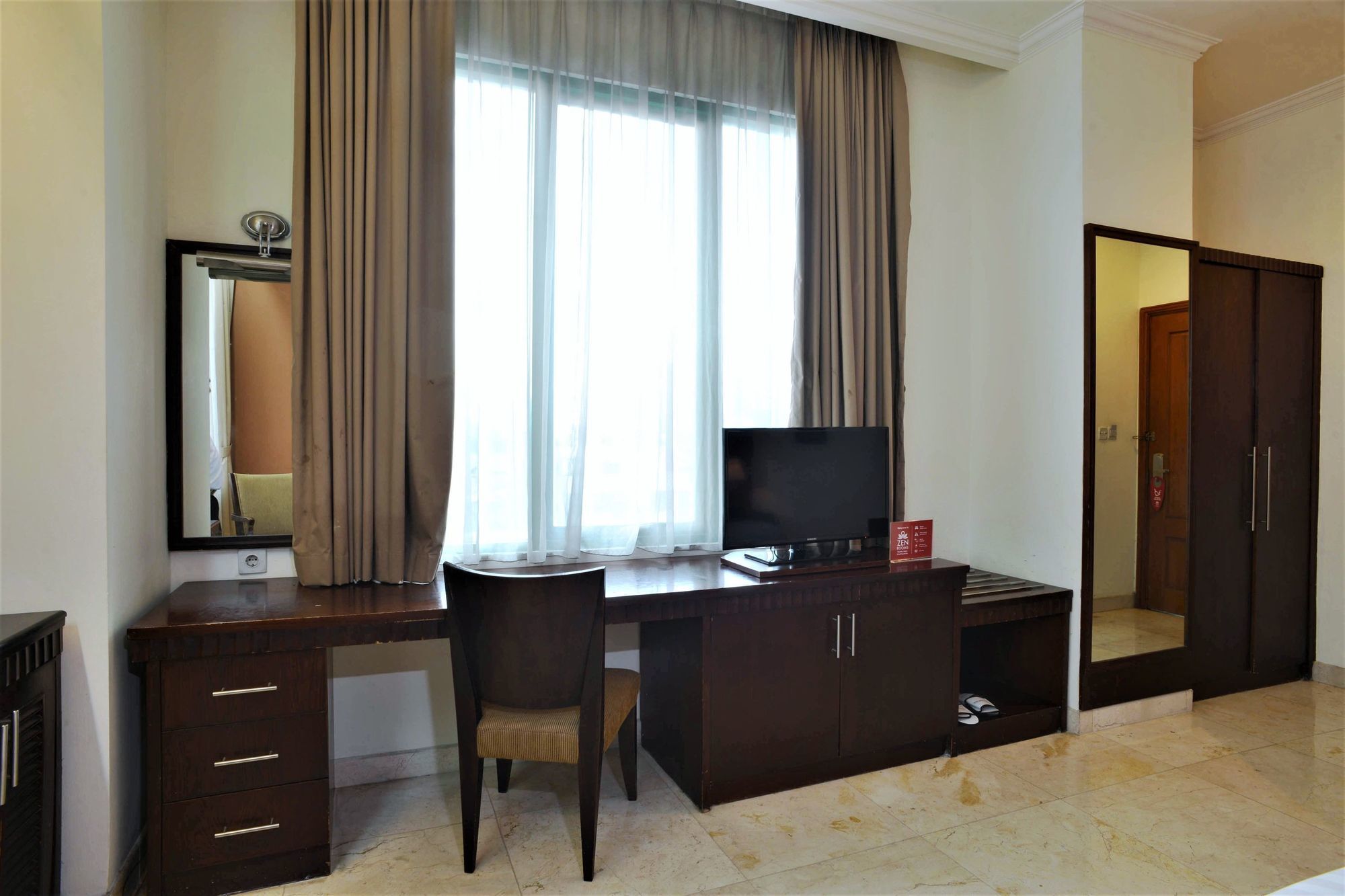 Zen Premium Near Grand Indonesia Mall Jakarta Exterior foto
