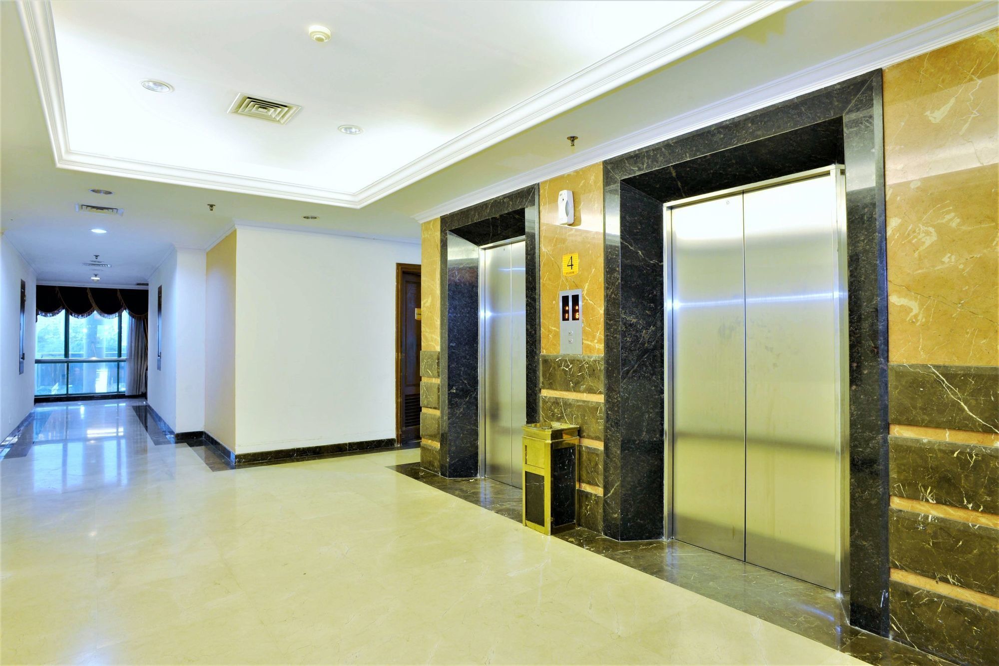 Zen Premium Near Grand Indonesia Mall Jakarta Exterior foto