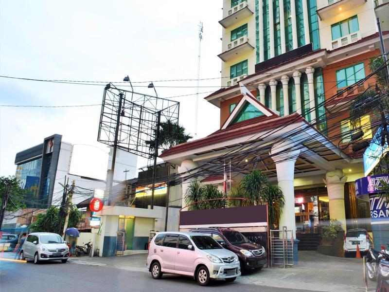 Zen Premium Near Grand Indonesia Mall Jakarta Exterior foto