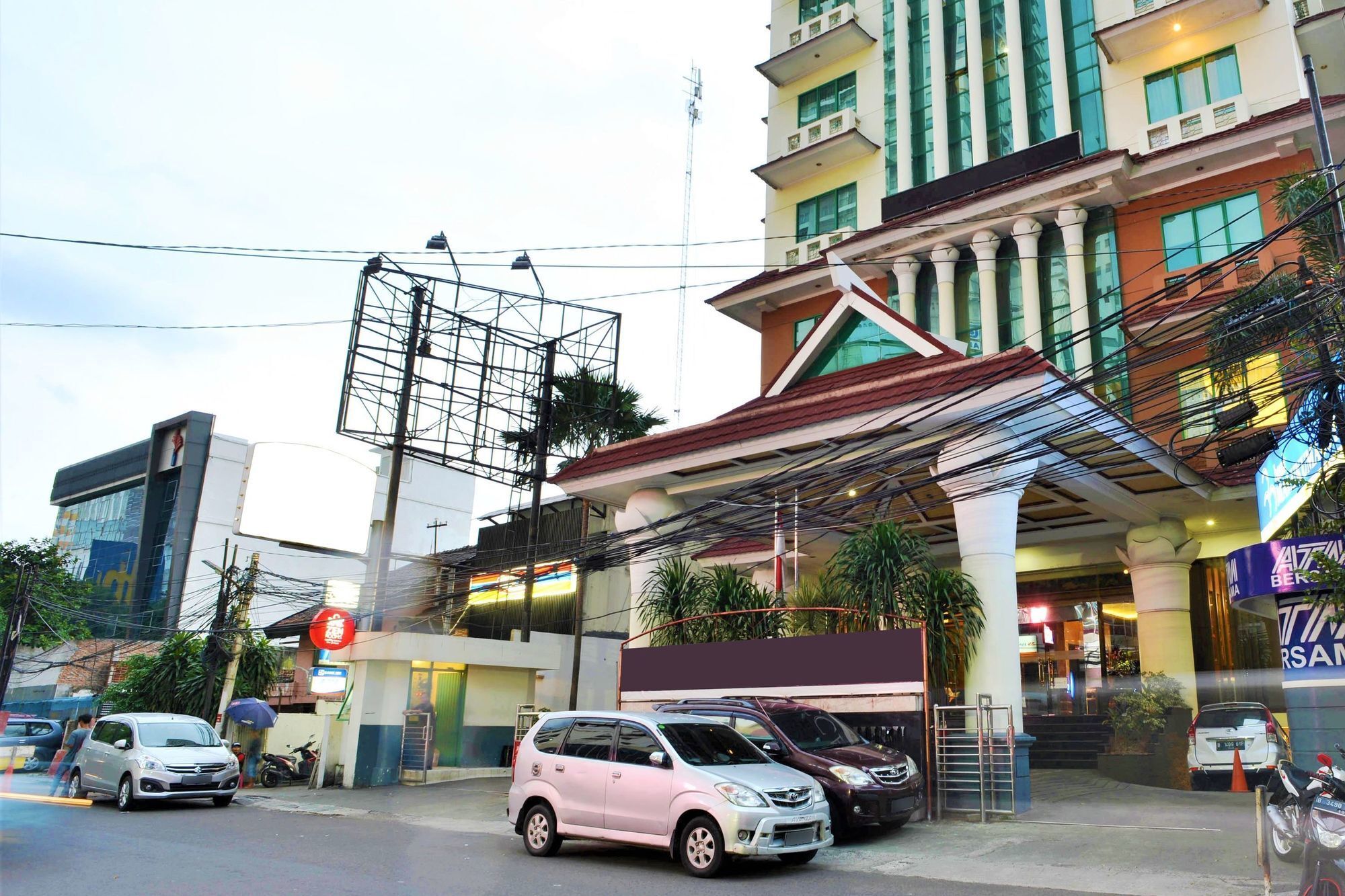 Zen Premium Near Grand Indonesia Mall Jakarta Exterior foto